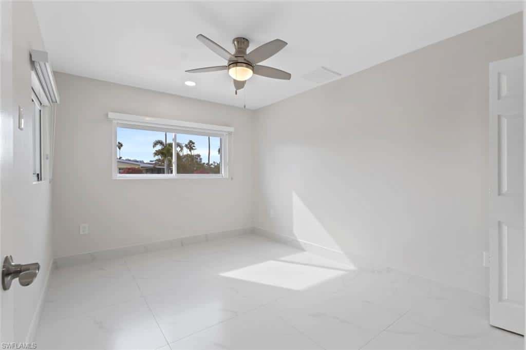 107 Albatross St, Fort Myers Beach, photo 21