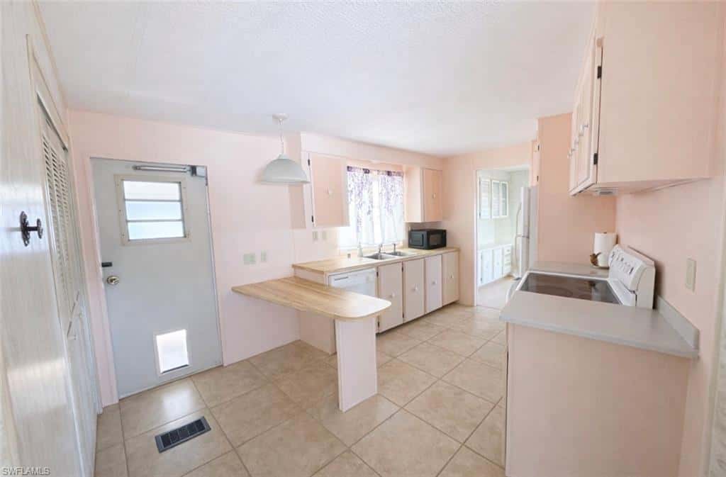 26110 Princess Ln, Bonita Springs, photo 5