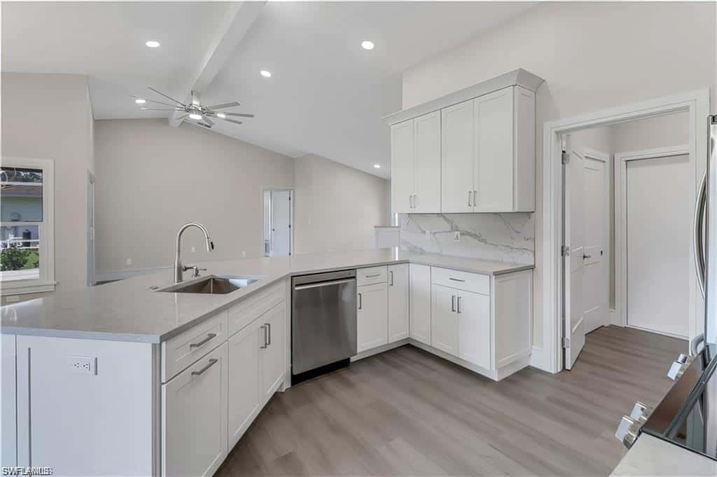 270 Madison Dr, Naples, photo 13