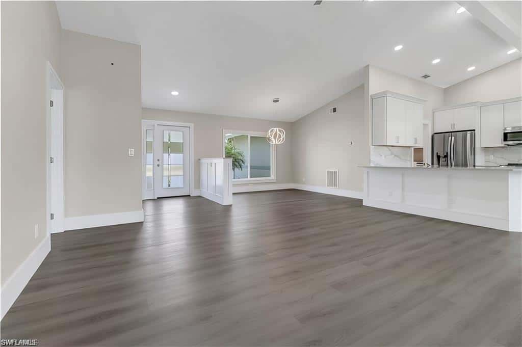 270 Madison Dr, Naples, photo 5