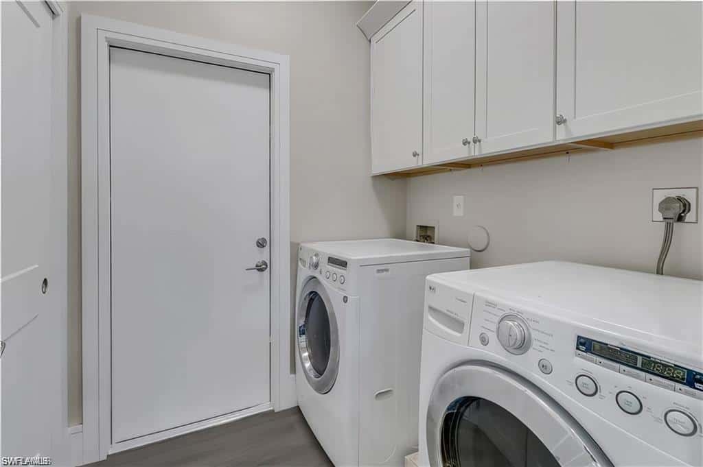 270 Madison Dr, Naples, photo 14