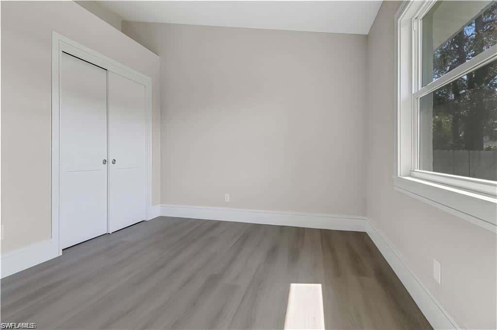 270 Madison Dr, Naples, photo 31