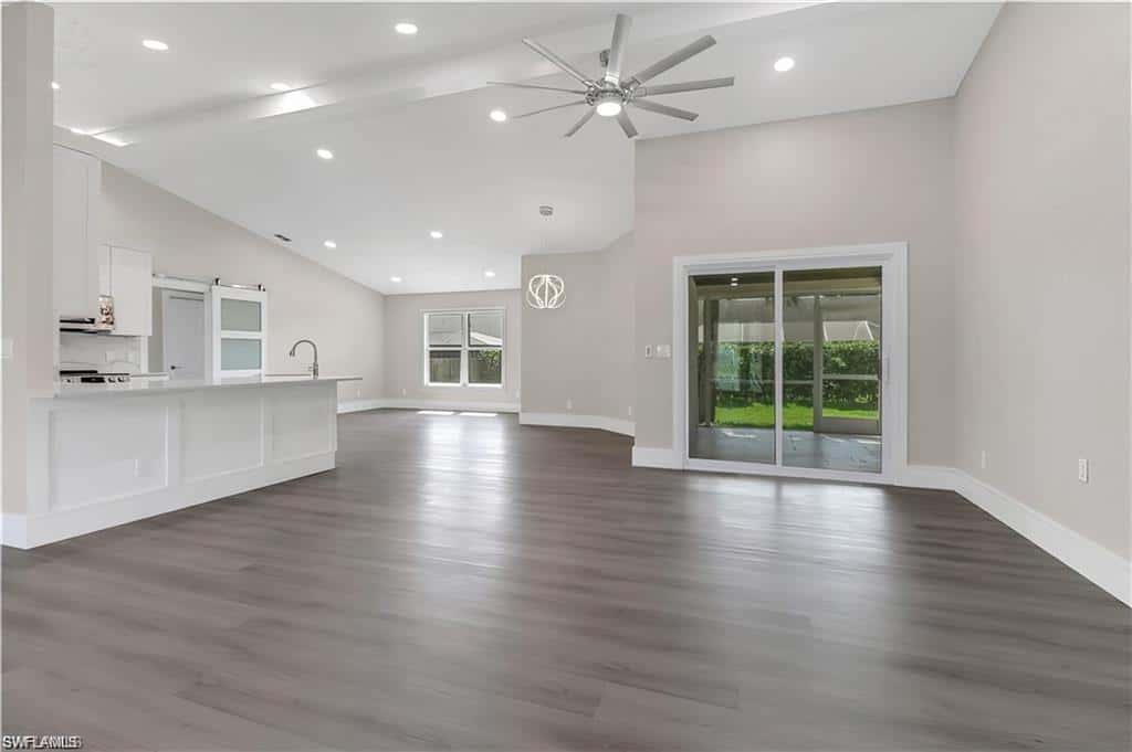 270 Madison Dr, Naples, photo 4