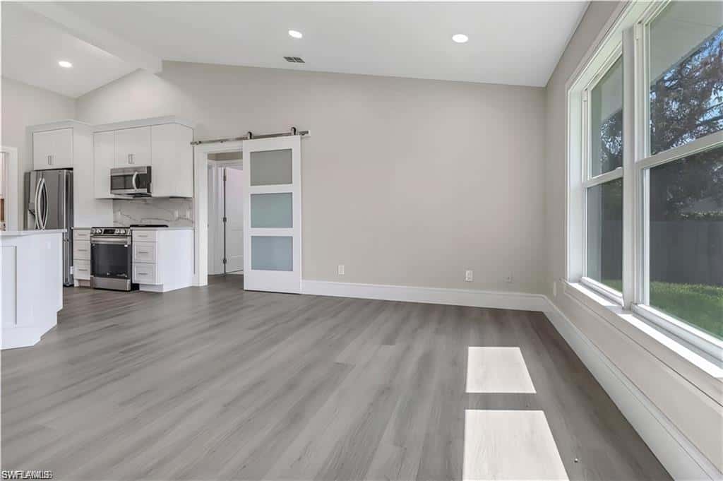270 Madison Dr, Naples, photo 8