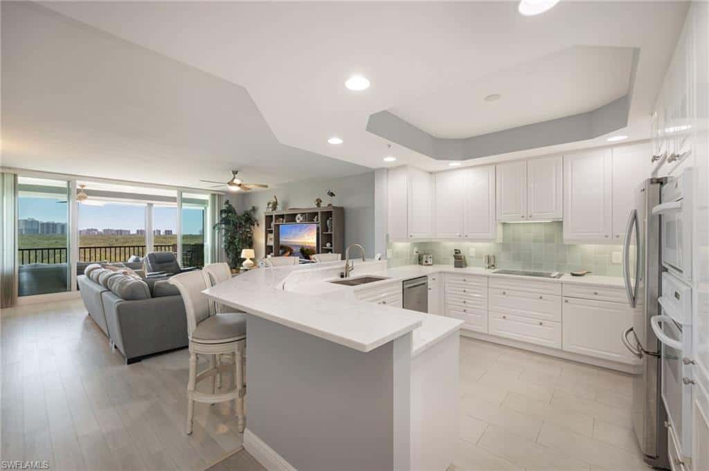 425 Cove Tower Dr #502, Naples, photo 7
