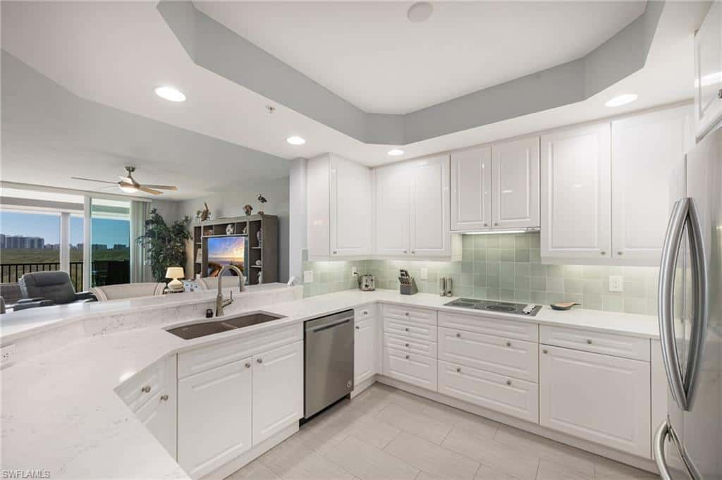 425 Cove Tower Dr #502, Naples, photo 8