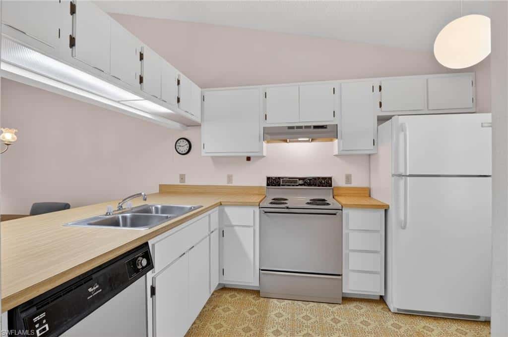 1704 Kings Lake Blvd #201, Naples, photo 9