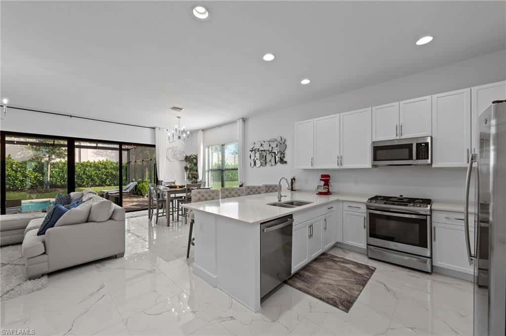 12830 Hawkins Dr, Estero, photo 10