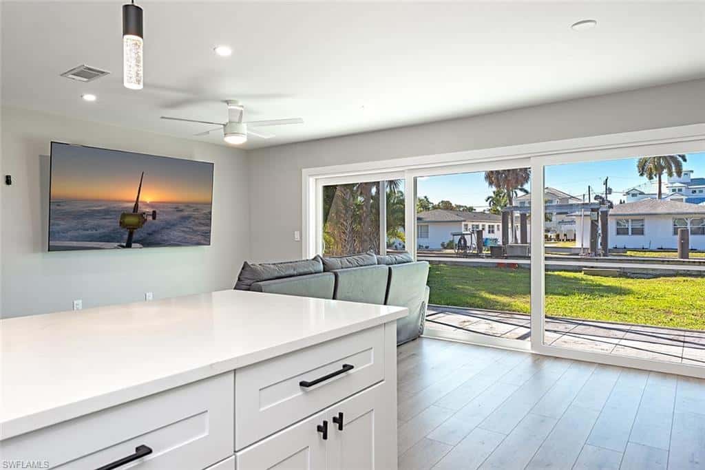 2772 Bayview Dr, Naples, photo 5