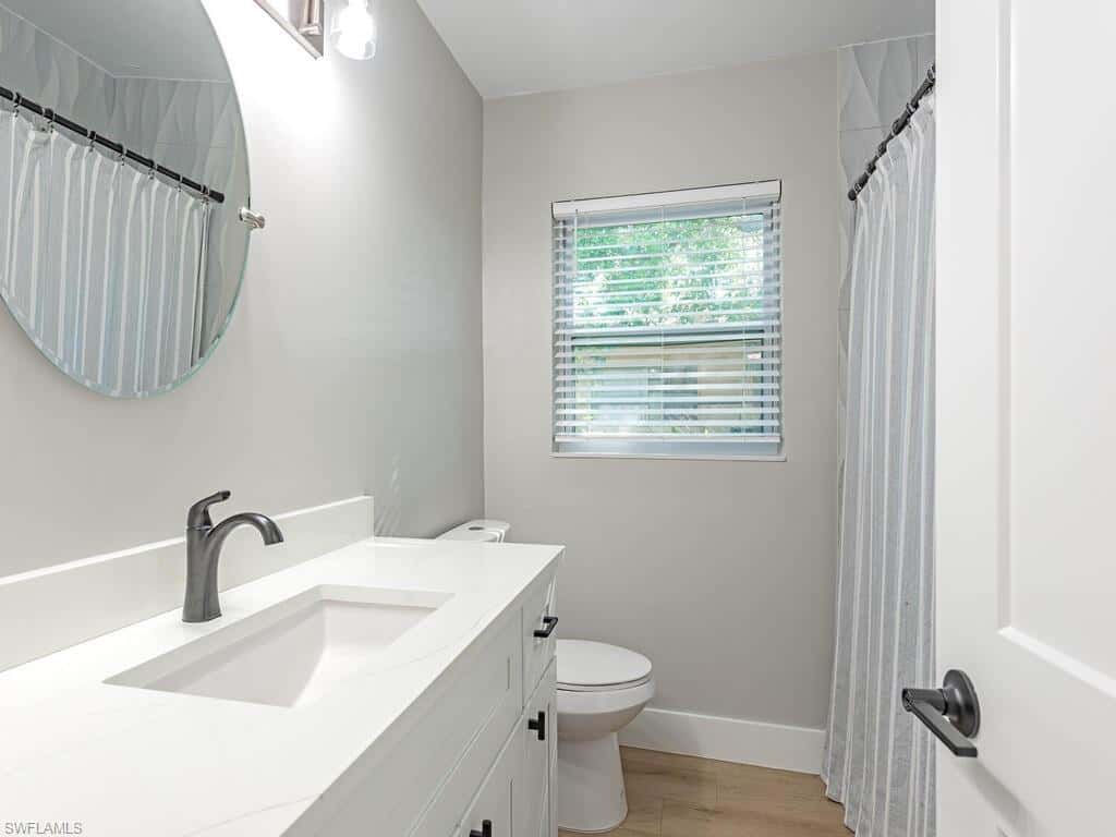 2772 Bayview Dr, Naples, photo 9