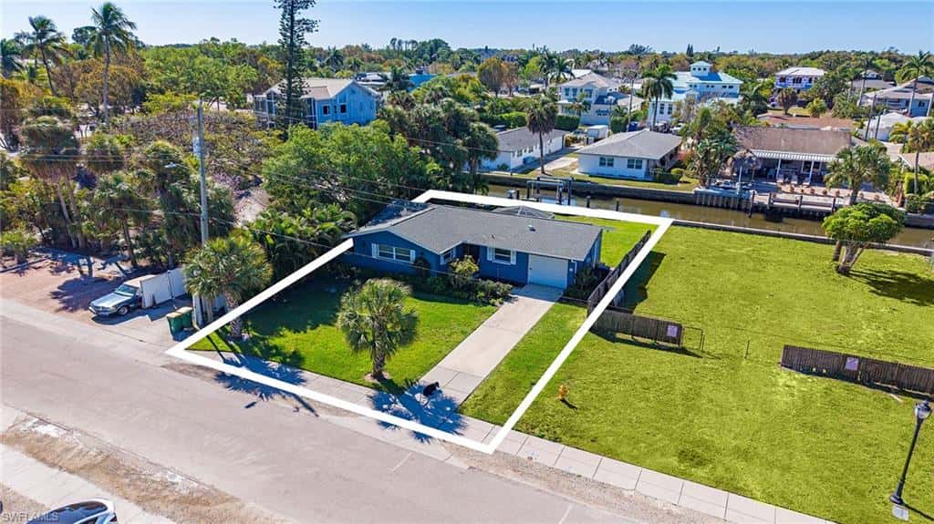 2772 Bayview Dr, Naples, photo 10