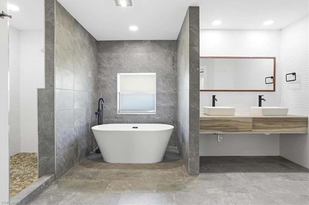 10225 Boca Cir, Naples, photo 12