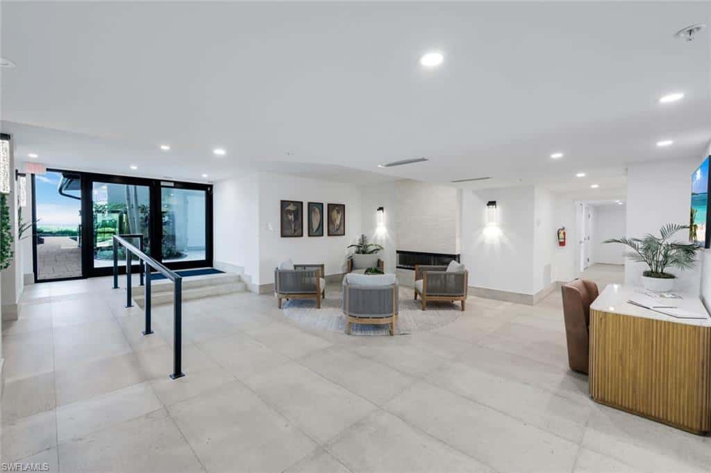 9653 Gulf Shore Dr #303, Naples, photo 8