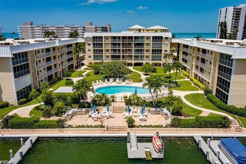 3450 Gulf Shore Blvd #305, Naples, photo 43