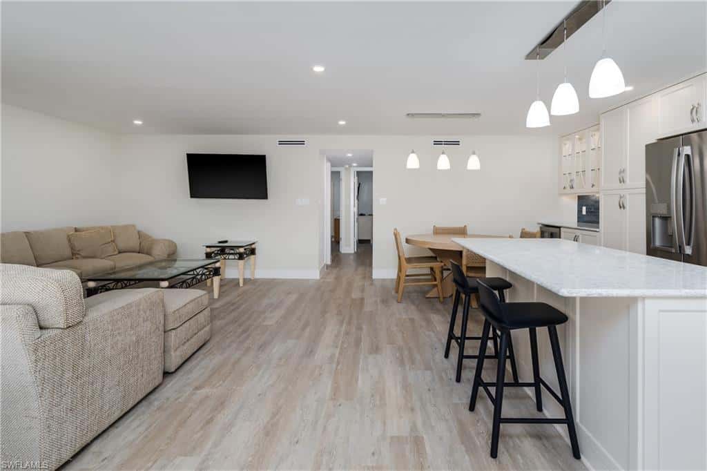 3450 Gulf Shore Blvd #305, Naples, photo 12