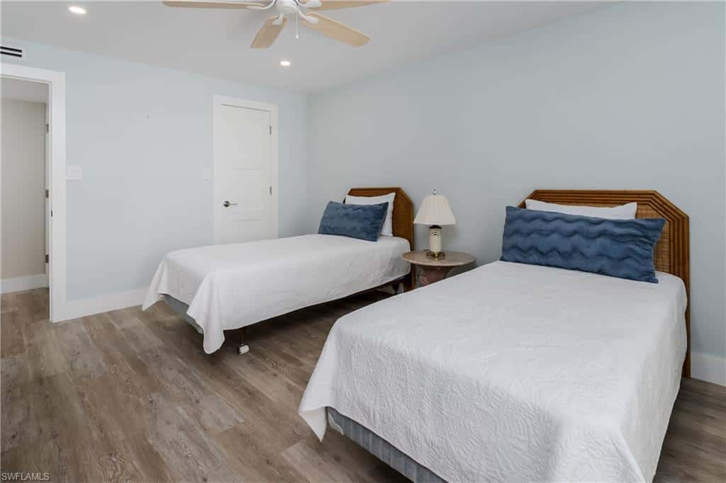 3450 Gulf Shore Blvd #305, Naples, photo 28