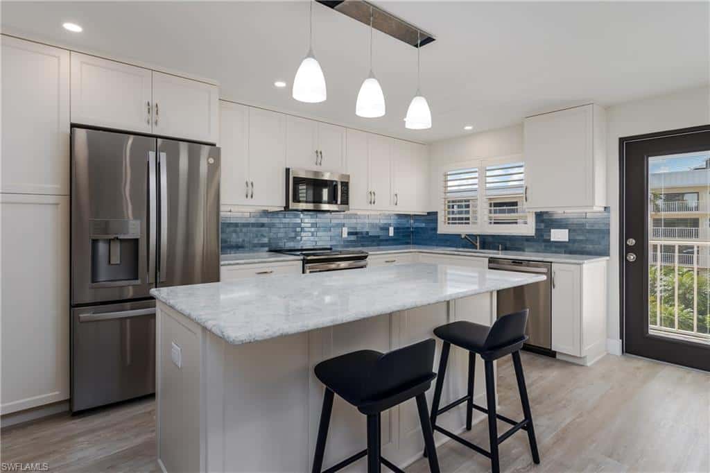 3450 Gulf Shore Blvd #305, Naples, photo 9