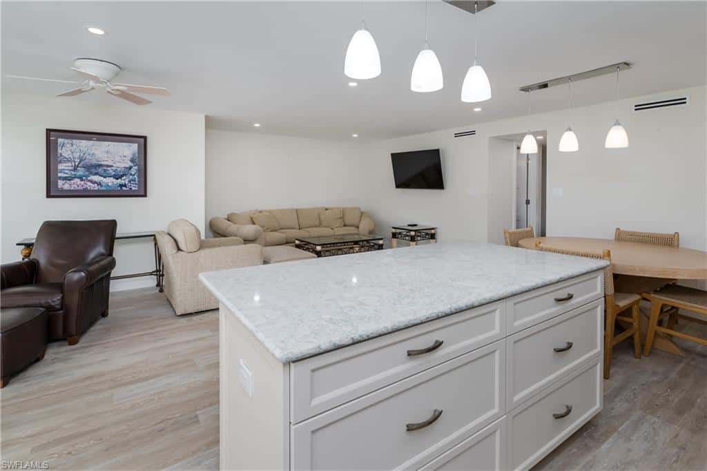 3450 Gulf Shore Blvd #305, Naples, photo 10