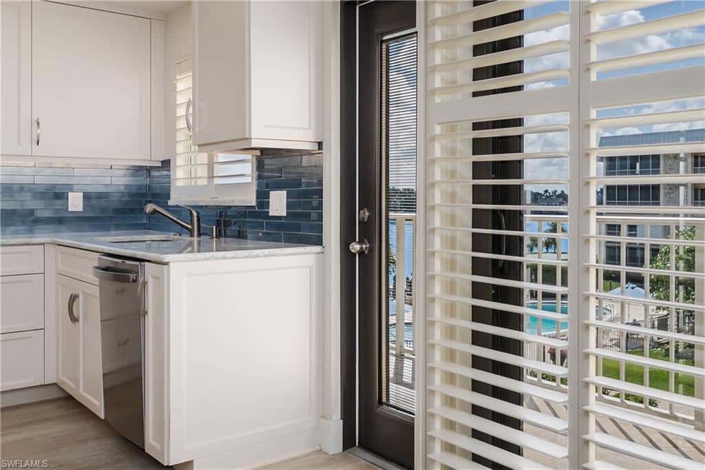 3450 Gulf Shore Blvd #305, Naples, photo 4