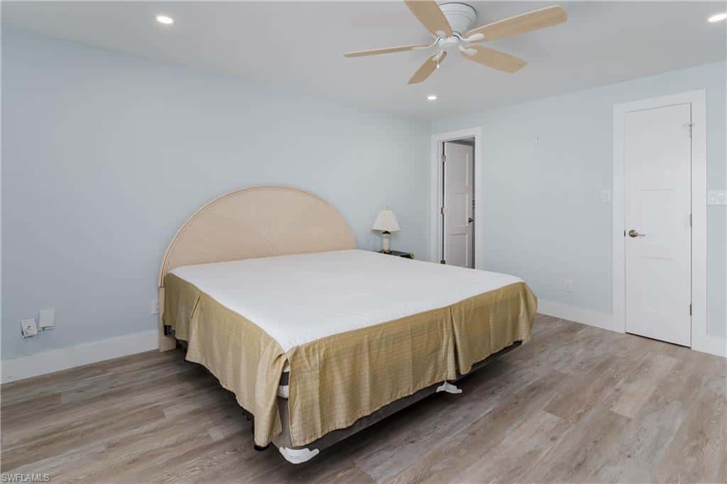 3450 Gulf Shore Blvd #305, Naples, photo 21
