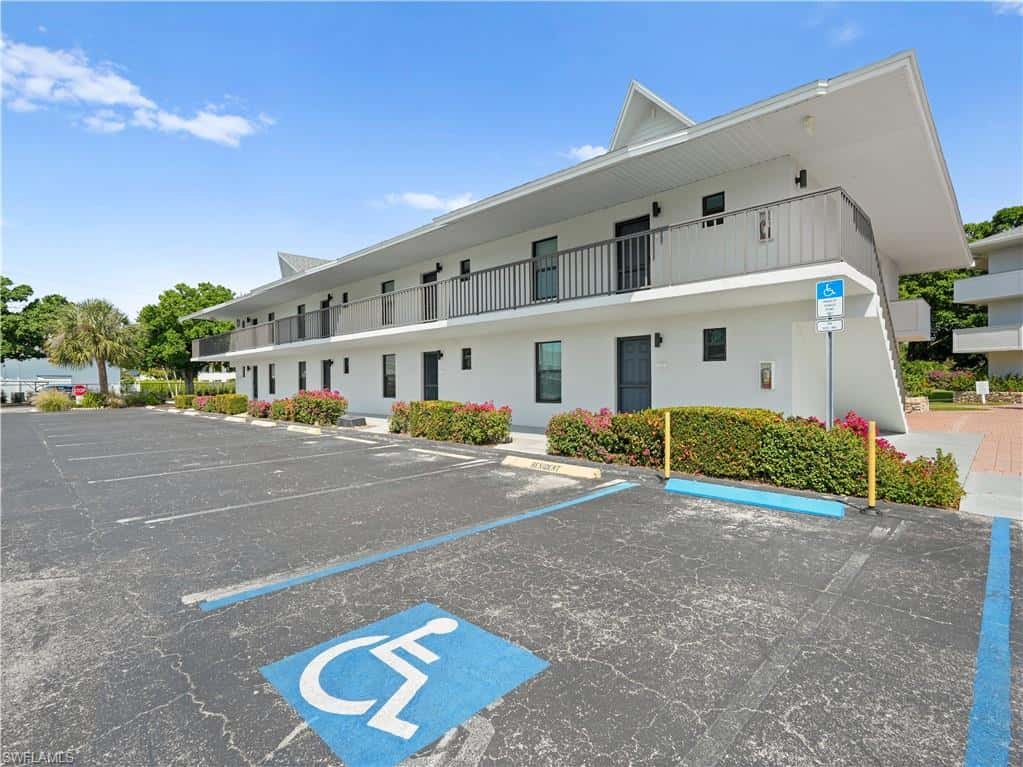 600 Neapolitan Way #127, Naples, photo 32