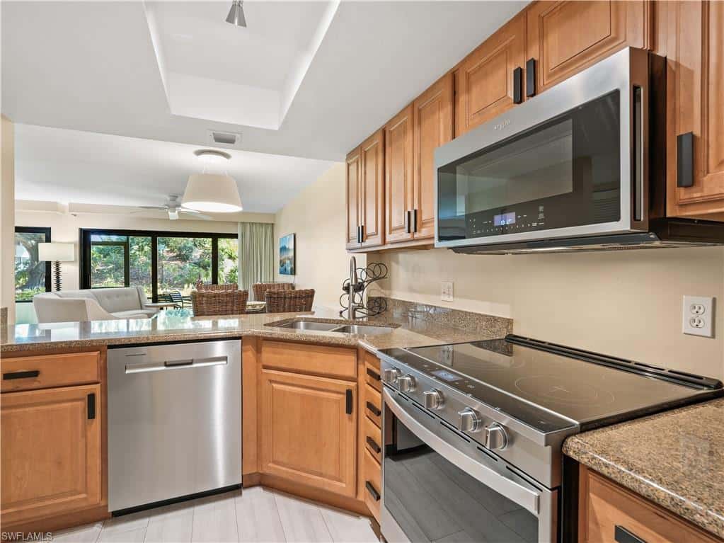 600 Neapolitan Way #127, Naples, photo 9