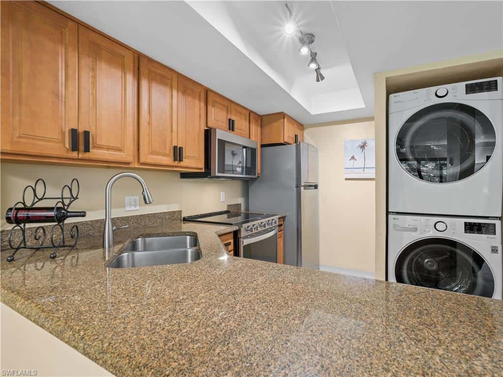 600 Neapolitan Way #127, Naples, photo 10