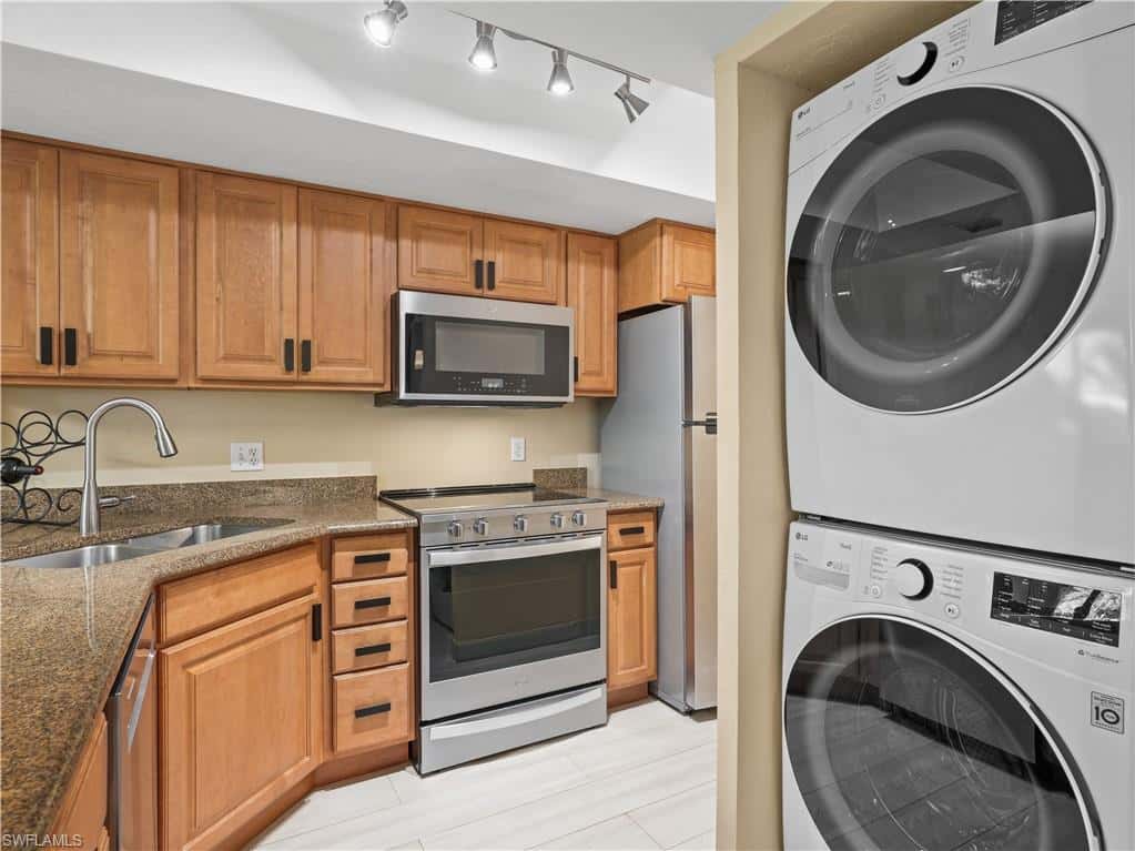600 Neapolitan Way #127, Naples, photo 11