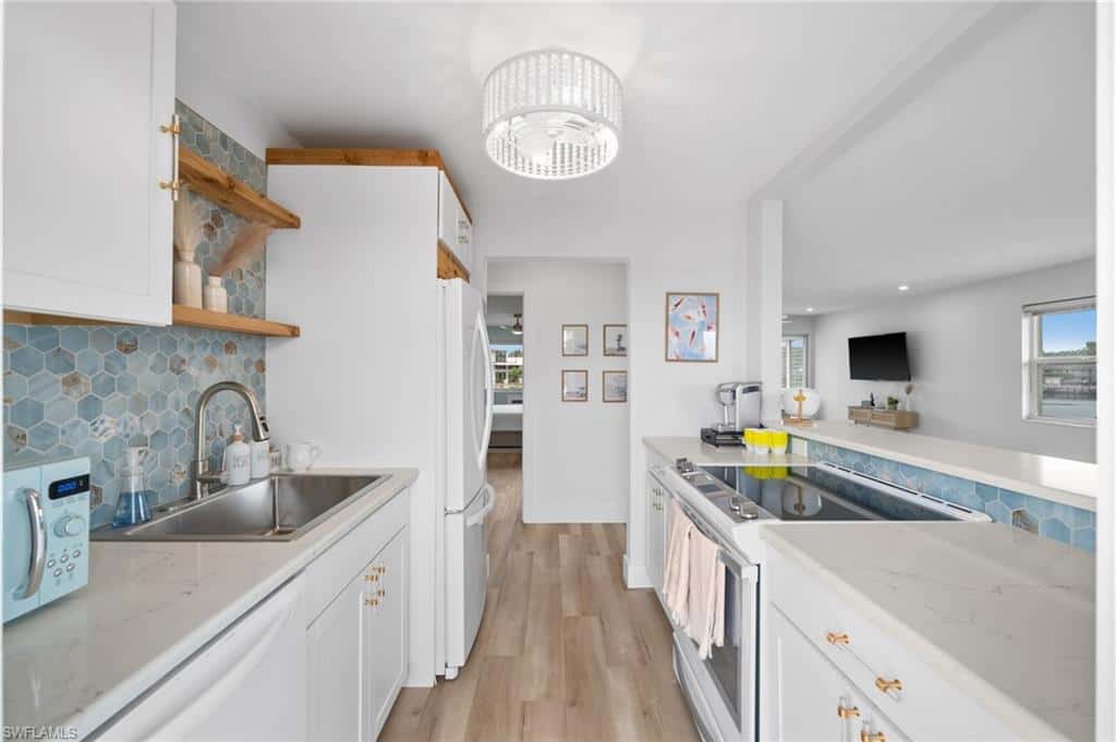 1550 Gulf Shore Blvd #e2, Naples, photo 17