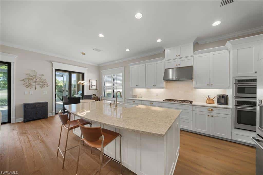 8735 Cavano St, Naples, photo 9