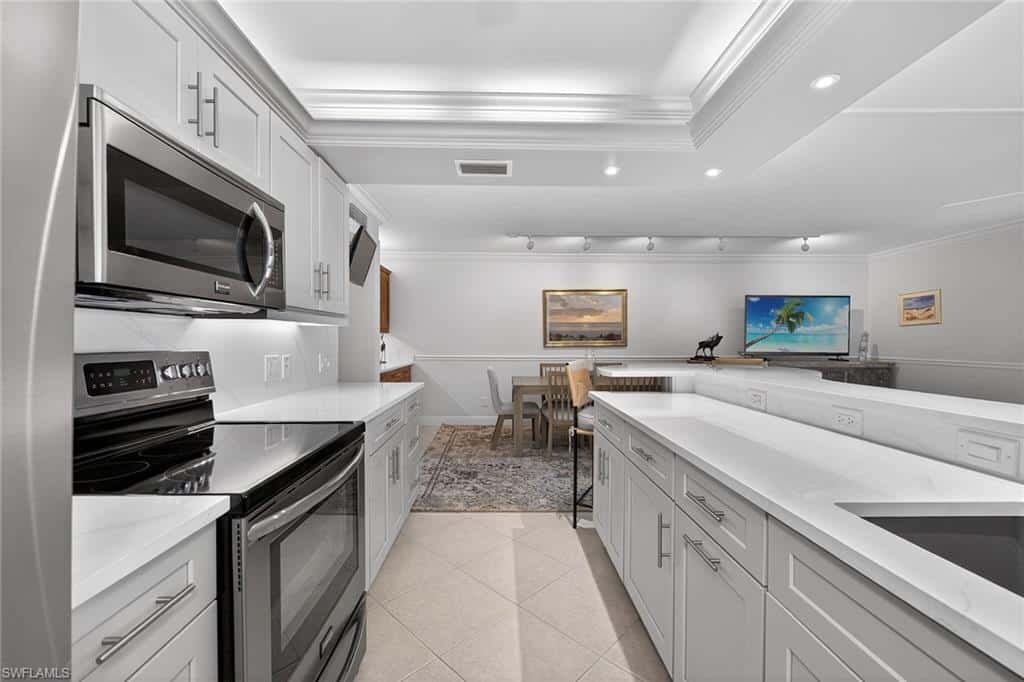 2900 Gulf Shore Blvd #110, Naples, photo 6