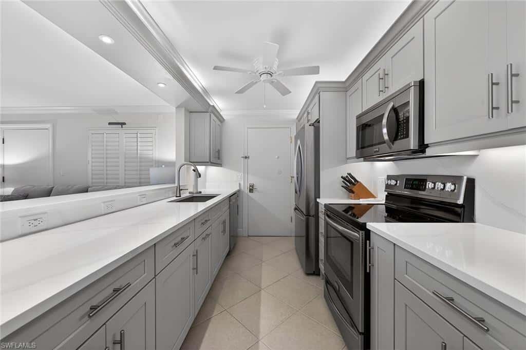 2900 Gulf Shore Blvd #110, Naples, photo 7
