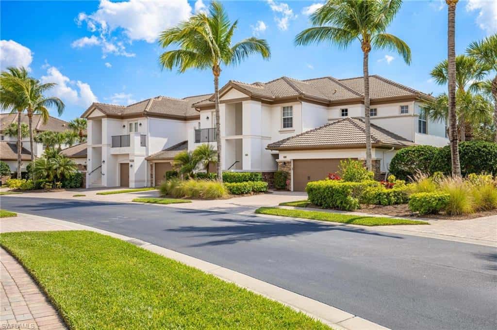 8040 Players Cove Dr #102, Naples, photo 4