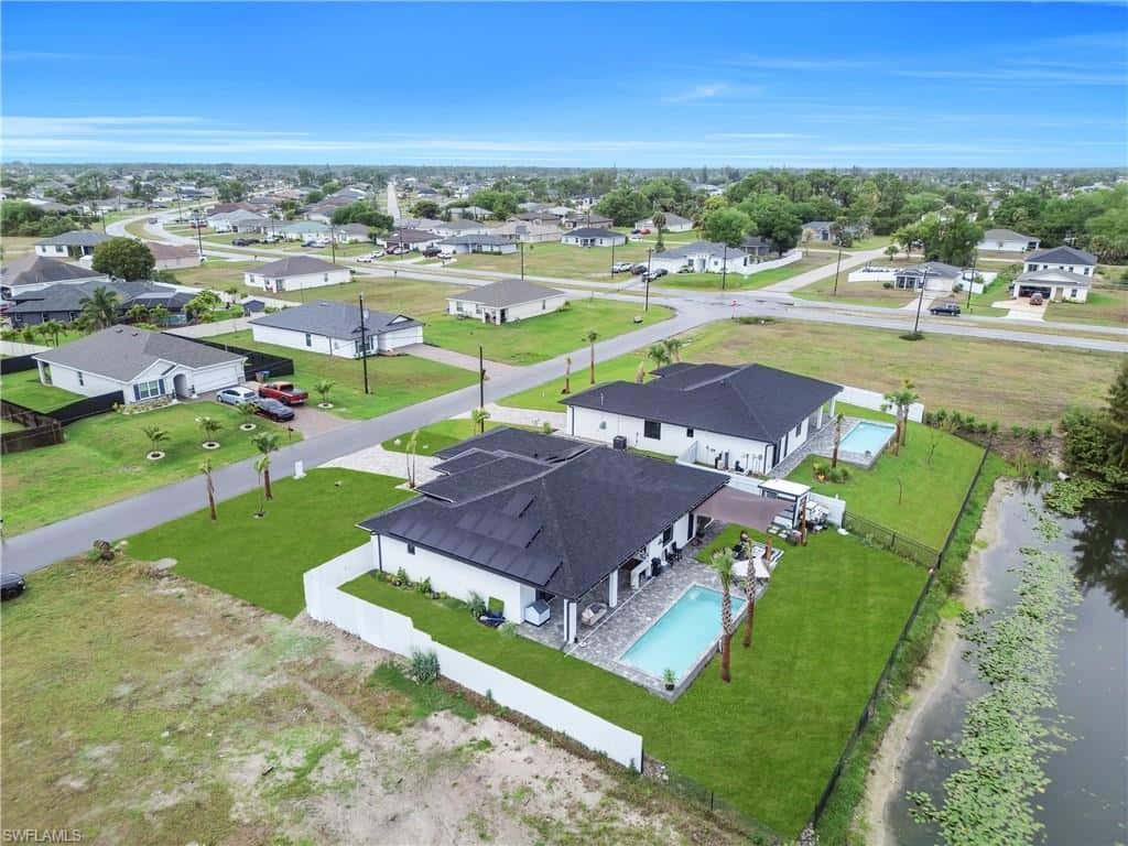 1913 34th Ter, Cape Coral, photo 33