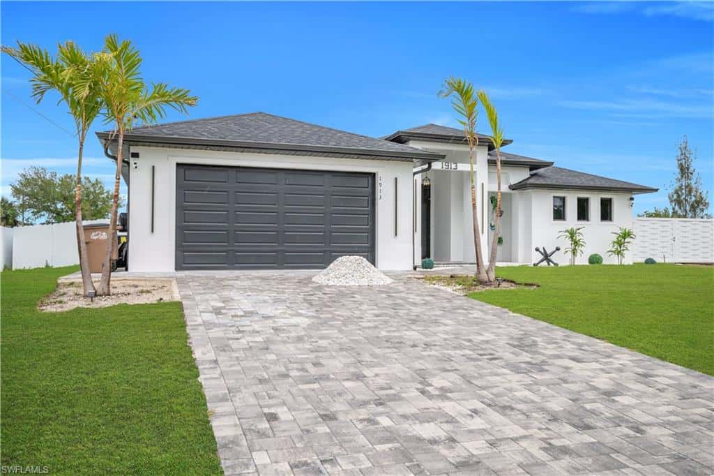 1913 34th Ter, Cape Coral, photo 4