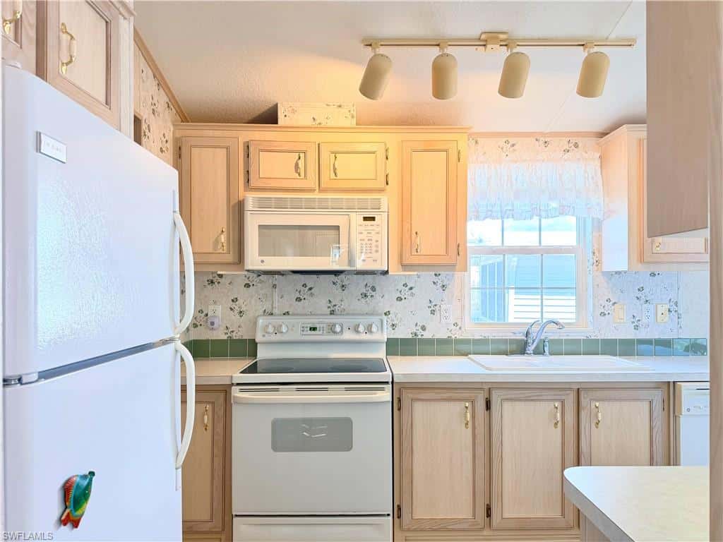 2 Jade Dr #2j, Naples, photo 9