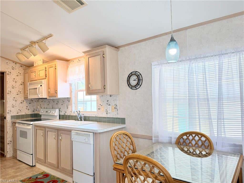 2 Jade Dr #2j, Naples, photo 11