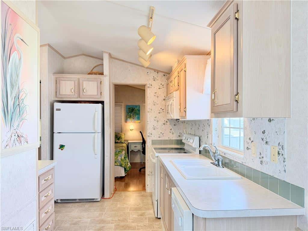 2 Jade Dr #2j, Naples, photo 8