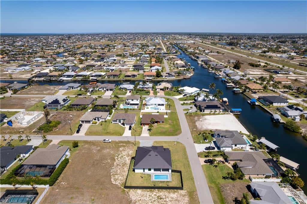 3300 1st Ter, Cape Coral, photo 6