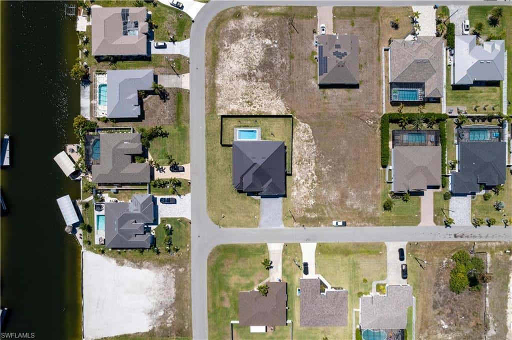 3300 1st Ter, Cape Coral, photo 43