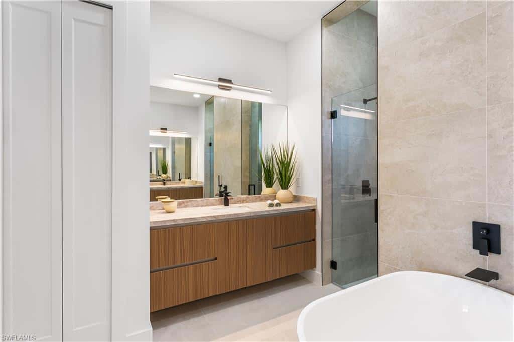 3300 1st Ter, Cape Coral, photo 36