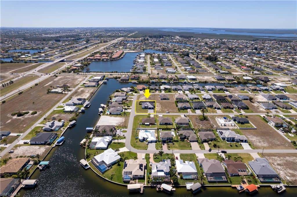 3300 1st Ter, Cape Coral, photo 4