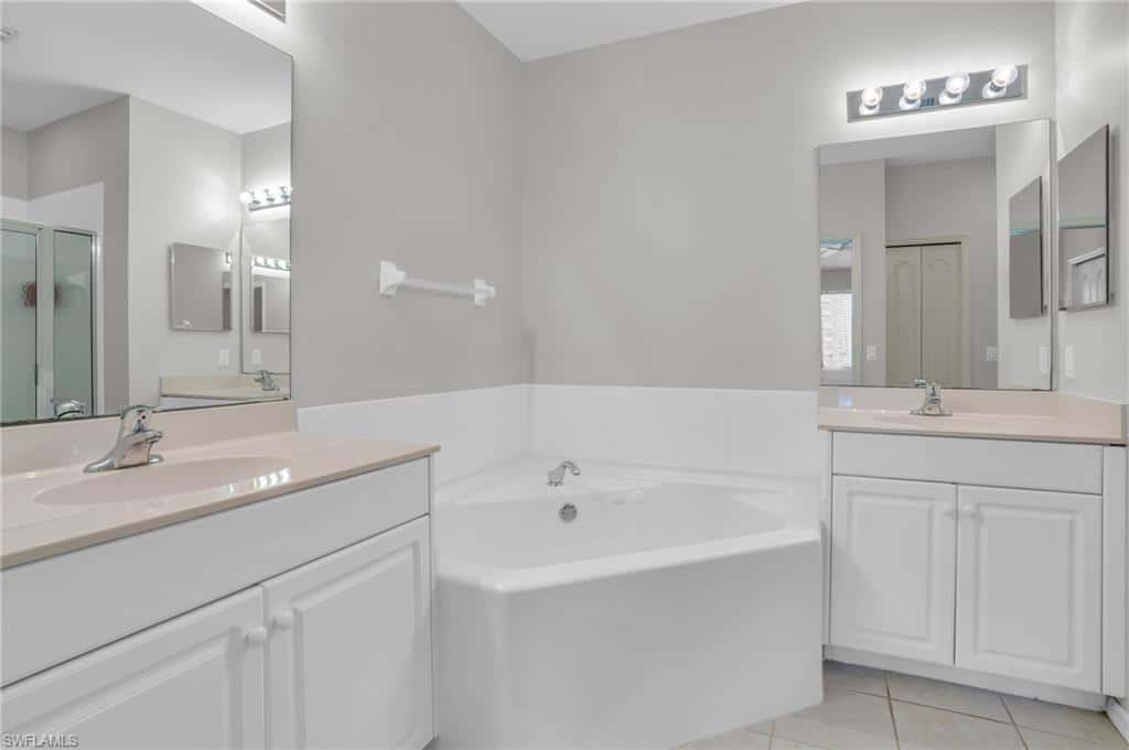 3435 Laurel Greens Ln #202, Naples, photo 49