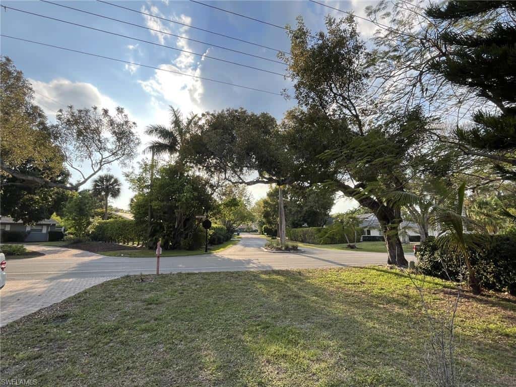 930 13th St, Naples, photo 4