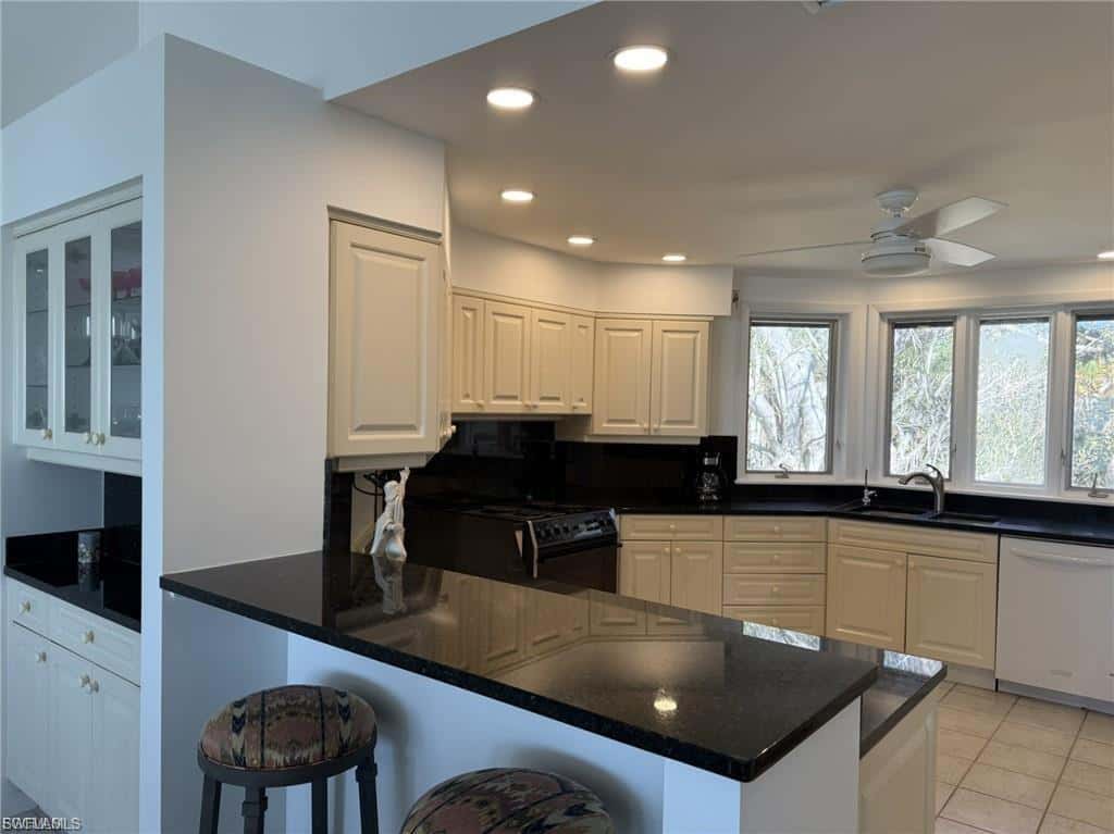 484 Gulf Bend Dr, Captiva, photo 18