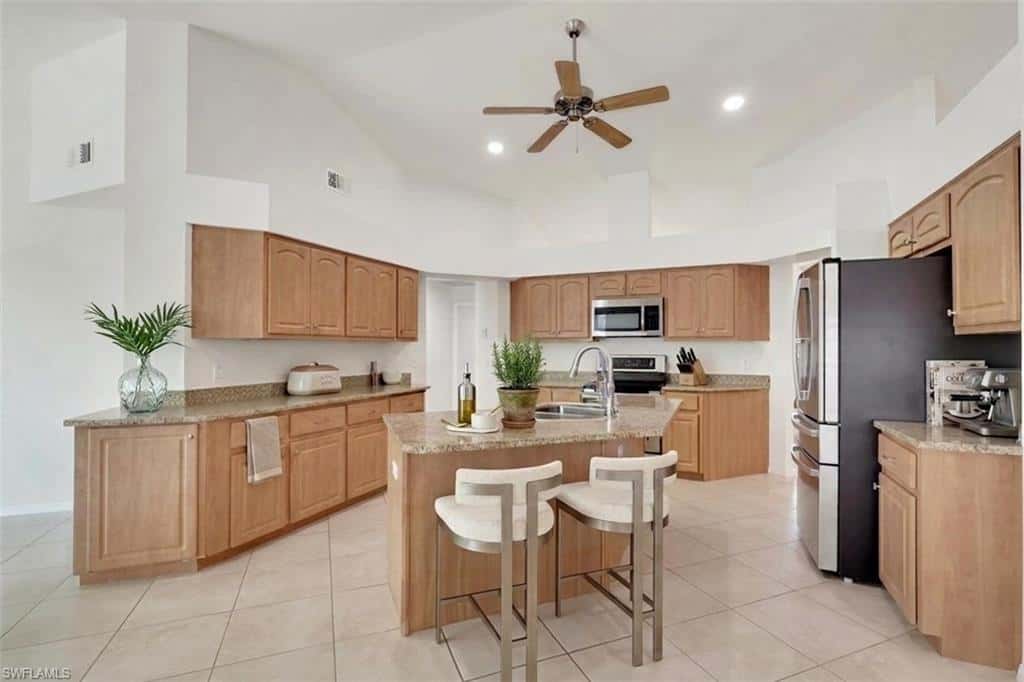 2562 27th Pl, Cape Coral, photo 4