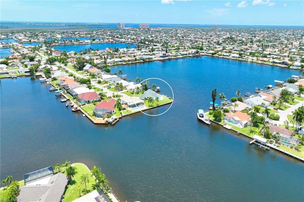 5004 5th Pl, Cape Coral, photo 4