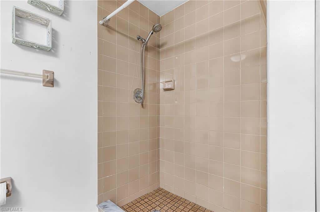 8677 Whispering Pines Dr, St. James City, photo 15