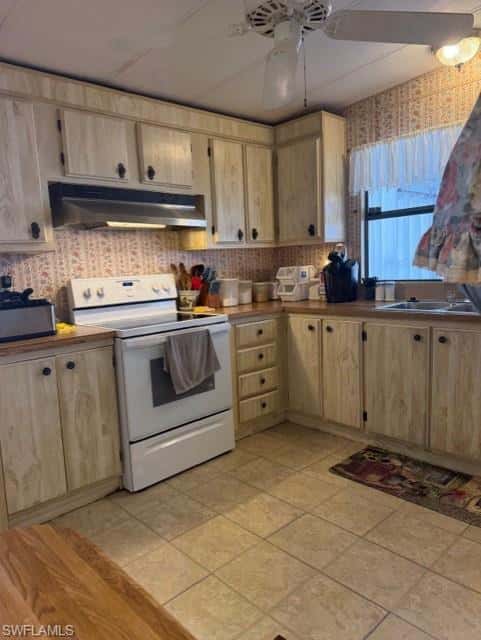 210 Pine Key Ln #210, Naples, photo 10