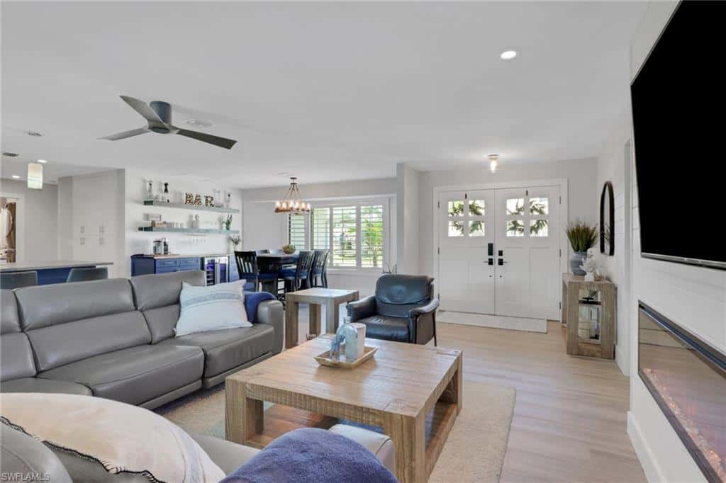 27129 Holly Ln, Bonita Springs, photo 6